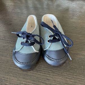 Baby shoes 6-12 months